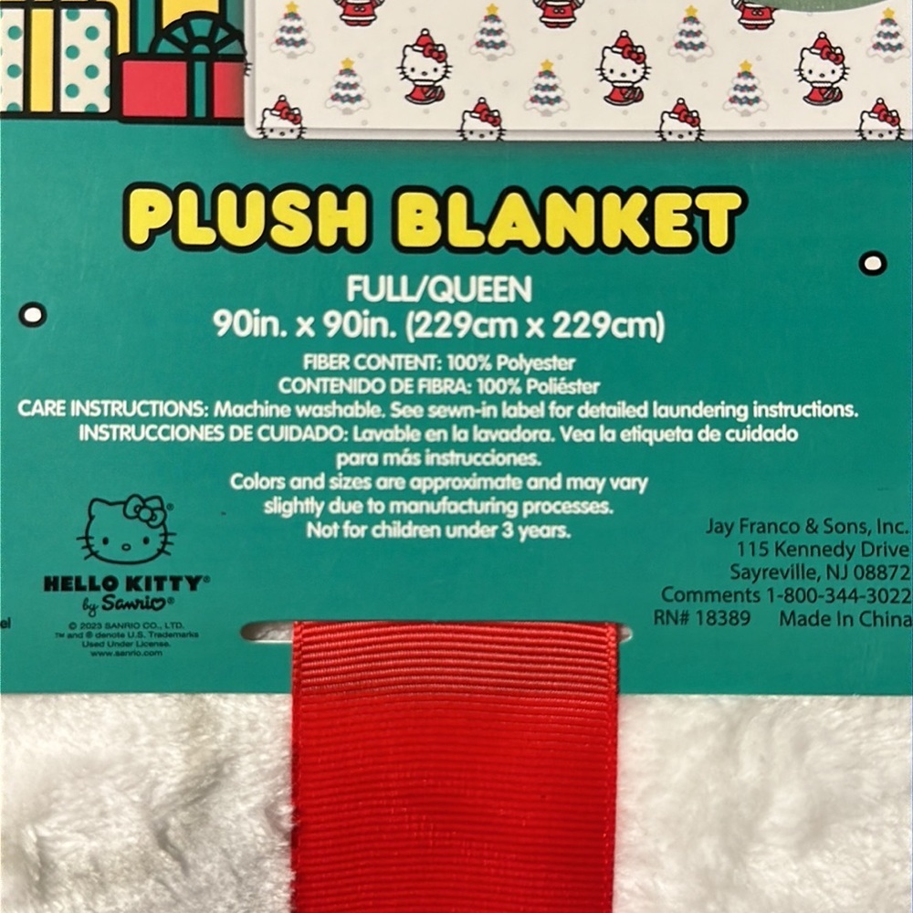 NWT Hello Kitty Full/Queen Christmas Blanket - Picture 3 of 4
